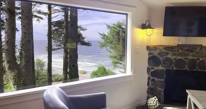Beachfront Cabin! Private! Ocean Views! Firepit!