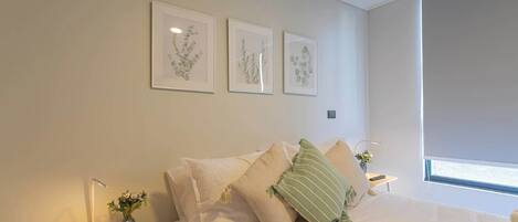 熨斗/熨衫板、Wi-Fi、床單