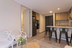 Microwave, oven, coffee/tea maker, cookware/dishes/utensils