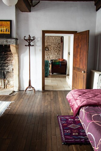 Large apartment with raised garden in the heart of Burgundy