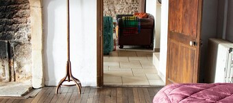 Large apartment with raised garden in the heart of Burgundy