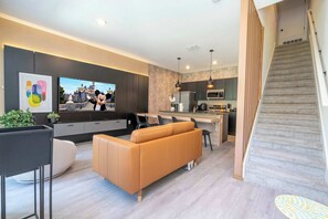 TV, video games, offices - Family-Friendly Townhouse w/ Game Room Near Disney (3221) (Kissimmee)