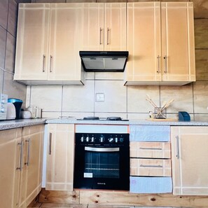 Cuisine privée | Réfrigérateur dans les aires communes