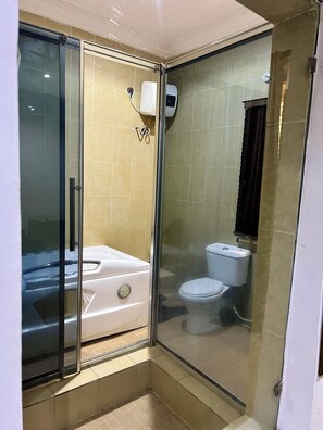 Towels, soap, toilet paper - 
NGN100,000 3Bedroom Duplex SHORTLET apartment with POOL in LEKKI, LAGOS NIGERIA (Lekki)