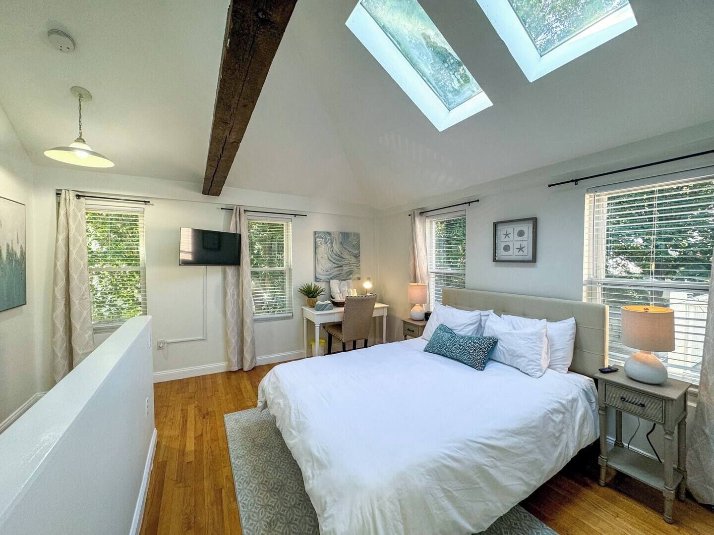 1 habitación, tabla de planchar con plancha, wifi gratis y ropa de cama 