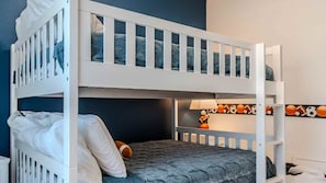 5 bedrooms, iron/ironing board, travel crib, WiFi