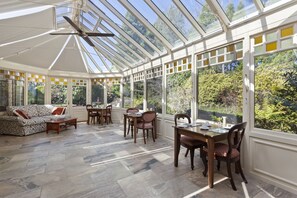 Free daily continental breakfast - Bethany Manor (Leura)