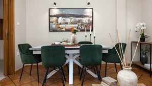 Dining - Neos Kosmos Gem with Balcony and Acropolis View (Athina)