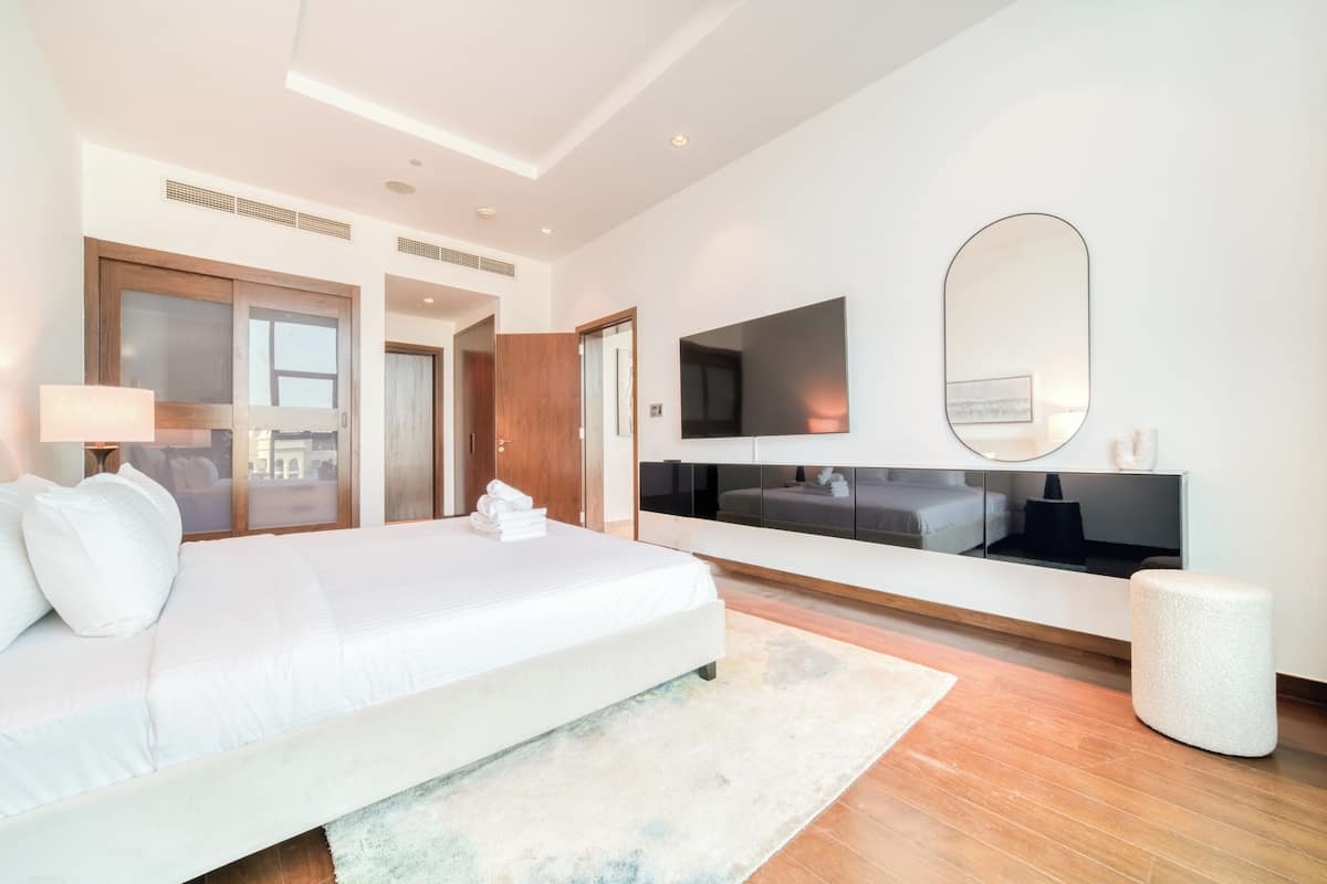 2 bedrooms, in-room safe, desk, laptop workspace