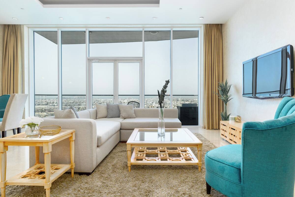 Design Apartment, 2 Bedrooms, Beach View | Living area