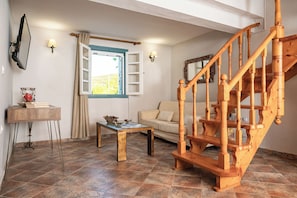 Living area - THALIA'S COTTAGE - Cozy, Romantic Retreat for Two (Samos)