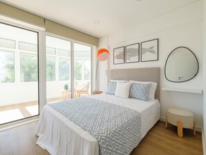 2 bedrooms, iron/ironing board, travel crib, free WiFi