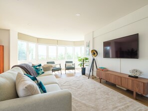 Smart TV - Caparica Beach Apartment (Costa da Caparica)