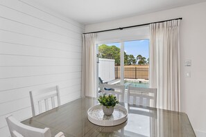 Dining - Private Pool & Golf Cart & Pet Friendly (Miramar Beach)
