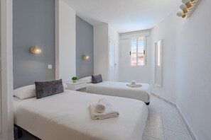 1 bedroom, iron/ironing board, free WiFi, bed sheets - Los Cristianos. Fantastic seafront apt (Arona)