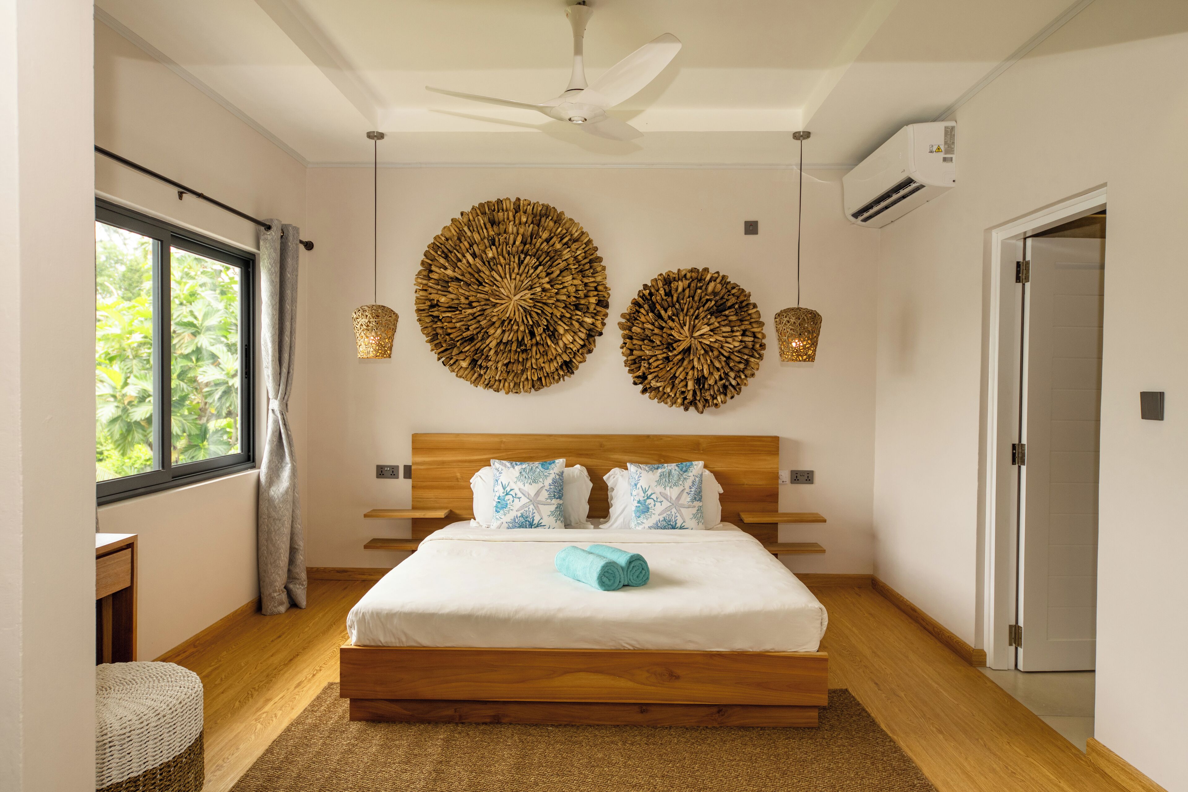 1 bedroom, in-room safe, desk, iron/ironing board