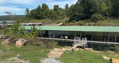 Bellawood Resort #5 - Lake Cabin with boat slip