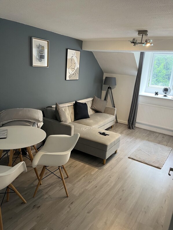 Apartment | Living area