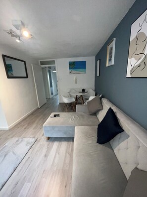 Apartment | Living area