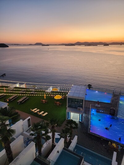 HEMIRION POOL VILLA&RESORT