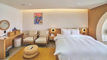 HEMIRION POOL VILLA_SIGNATURE | Premium bedding, down comforters, pillowtop beds, free WiFi