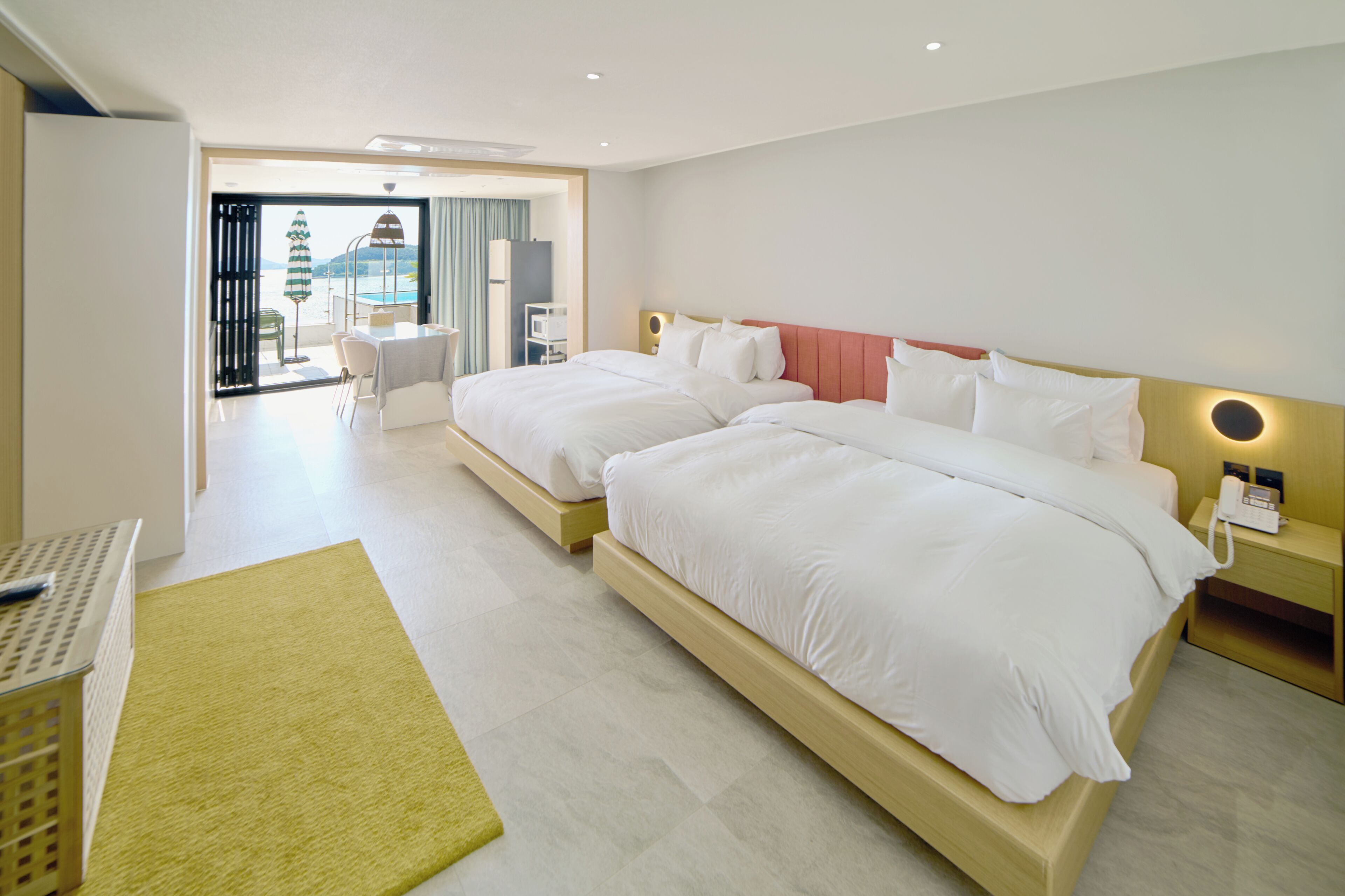 HEMIRION POOL VILLA_DELUXE | Literie de qualité supérieure, couette en duvet d'oie, surmatelas