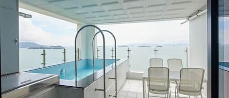 HEMIRION POOL VILLA_EXECUTIVE | 1 slaapkamer, luxe beddengoed, donzen dekbedden, pillowtop-bedden