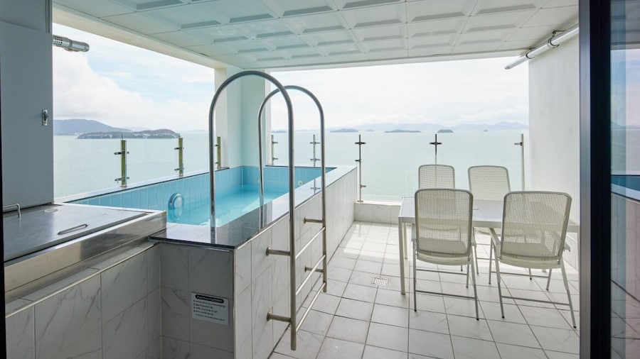 HEMIRION POOL VILLA&RESORT