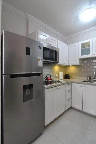 1-bed Smart Access Condo Near Bob Marley Museum