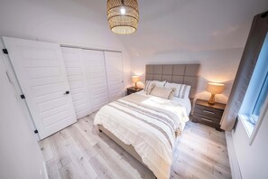 4 Schlafzimmer, WLAN, Bettwäsche