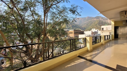 Hotel Keshav Nandan - By The Shivaay