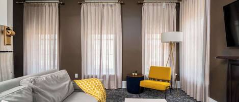 Televisión, oficina