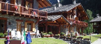 Chalet-village Situated in a Quiet Area