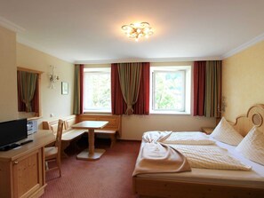 6 chambres, draps fournis