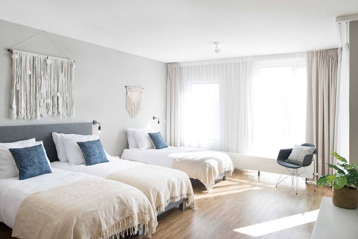 Apartemen Klasik, 2 kamar tidur | 5 kamar tidur dan dilengkapi dengan perabotan berbeda-beda