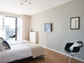 Classic Apartment, 2 Bedrooms | 5 bedrooms, individually furnished, bed sheets - Luxury 3 Room Apartment in Scheveningen (The Hague)