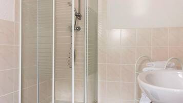 Apartemen Comfort, 1 kamar tidur | Kamar mandi | Shower