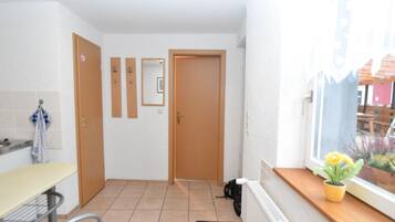 Classic Apartment, 1 Bedroom | Private kitchen | Fridge, microwave, oven, coffee/tea maker