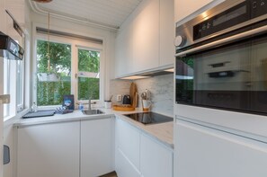 Comfort-Haus, 2 Schlafzimmer | Eigene Küche | Kühlschrank, Mikrowelle, Geschirrspüler