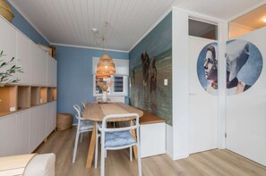 Classic House, 3 Bedrooms | Dining