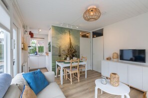 Casa conforto, 2 quartos | Sala de estar