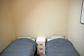 Comfort House, 2 Bedrooms | 4 bedrooms, individually furnished, bed sheets