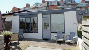 Garden - Holiday Home in Egmond aan zee With Fenced Garden (Egmond aan Zee)