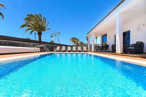 Casa clásica, 3 habitaciones | Exterior