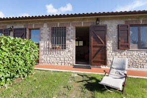 Exterior - Farmhouse With Swimming Pool in Casperia (Casperia)
