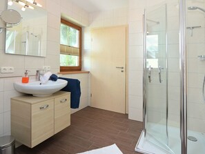 Shower - Modern Apartment in Eslarn With Lake Near (Eslarn)