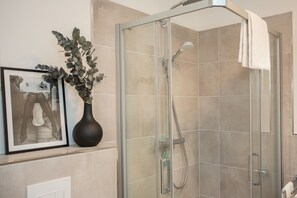 Classic Apartment, 1 Bedroom | Bathroom | Shower - Welcoming Apartment in Winterberg With Balcony (Winterberg)