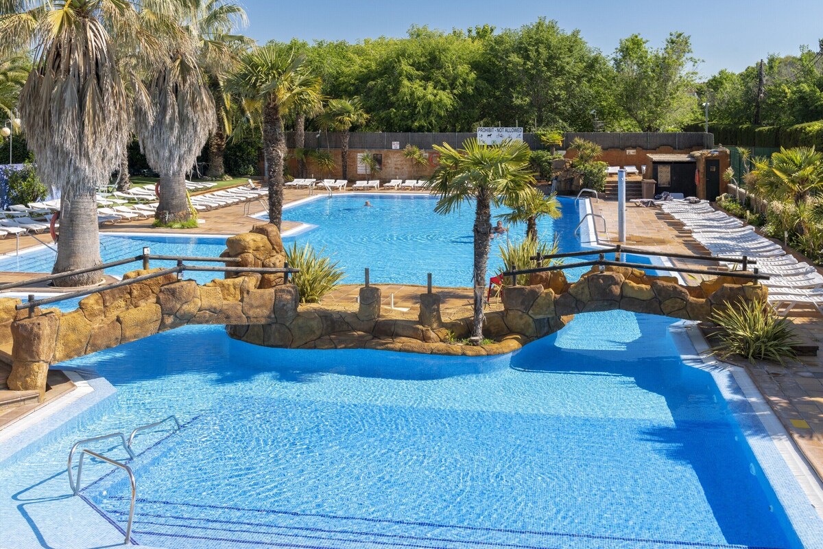 Deluxe-Chalet, 4 Schlafzimmer | Pool | Außenpool