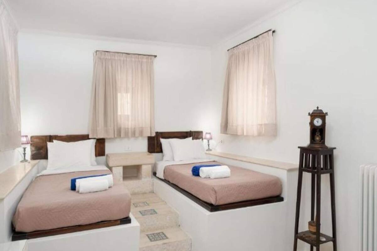 9 bedrooms, individually furnished, iron/ironing board, bed sheets