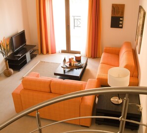 Villa clásica, 6 habitaciones | Sala de estar | Reproductor de DVD 